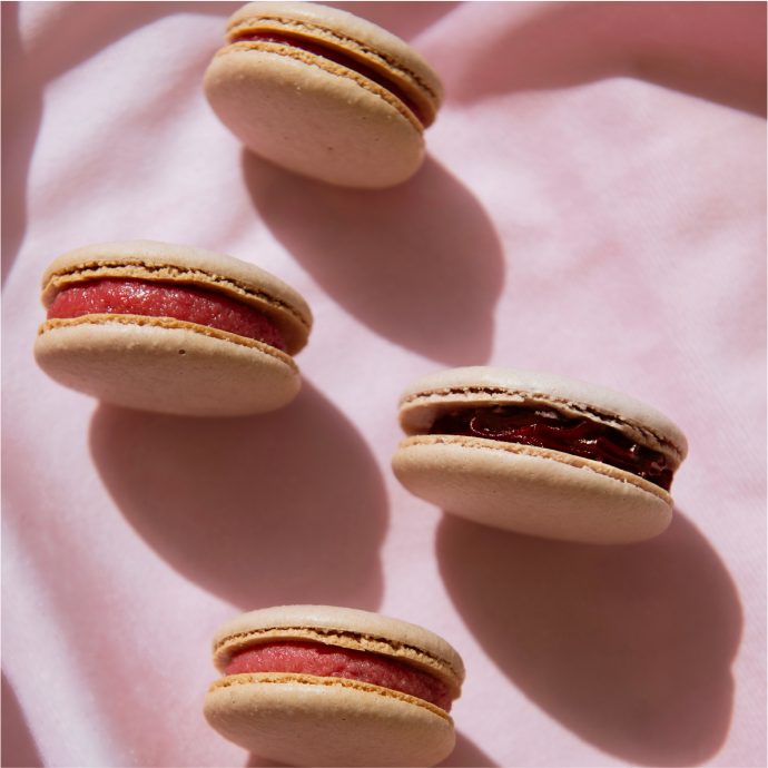 Vegan Pistachio-Raspberry Macaron, 8 pieces