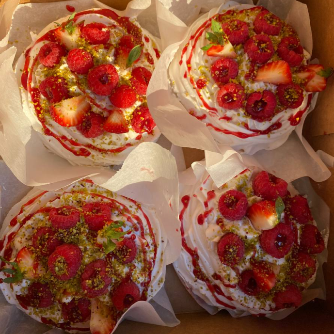Vegan Pavlova Cakes | Order from 4 pcs